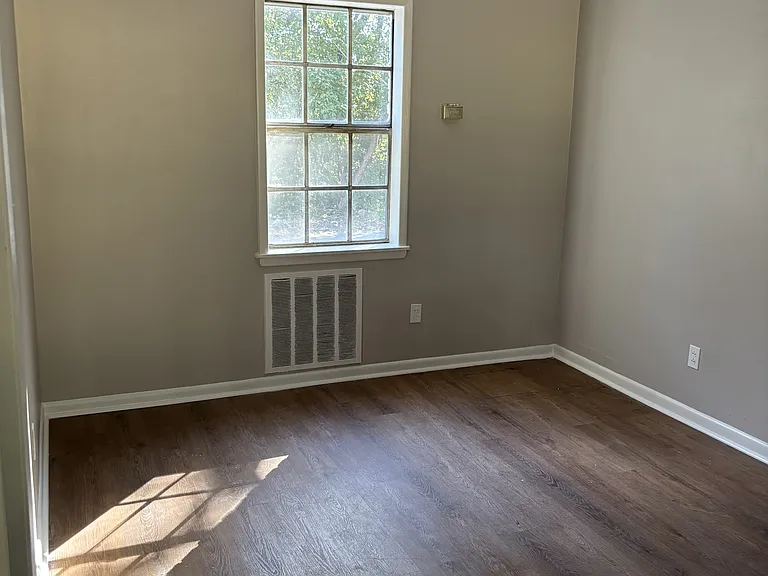 254 Lake Dr #3 — Photo 5