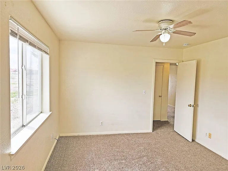 561 E Bourbon St #B — Photo 19
