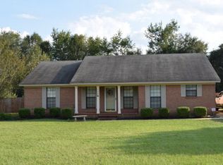 120 Pine Lakes Dr, Leesburg, GA 31763