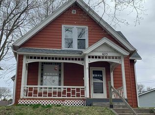 633 S 12th St, Burlington, IA 52601