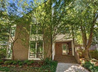 1320 Botetourt Gdns, Norfolk, VA 23517