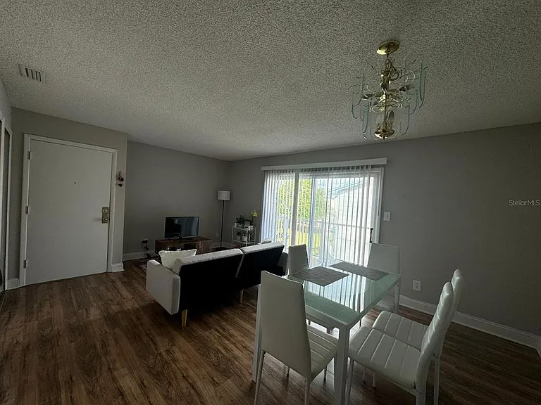 3035 George Mason Ave #D20 — Photo 13
