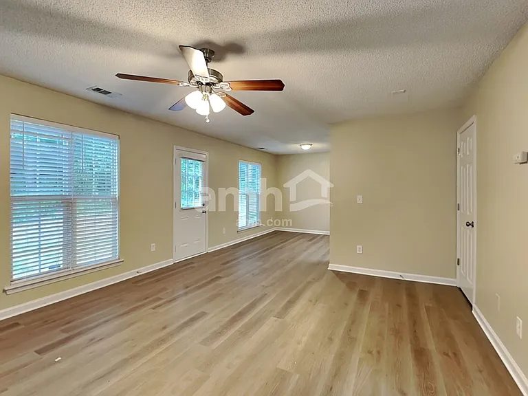 4075 Angels Dr — Photo 6