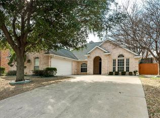 5509 Greenview Ct, North Richland Hills, TX 76148