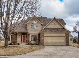 814 NE 9th St, Ankeny, IA 50021