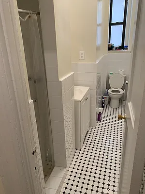 Rented by Roger Benayoun, LREB | media 30