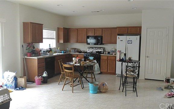 3rd image of 4268 Soloman St
