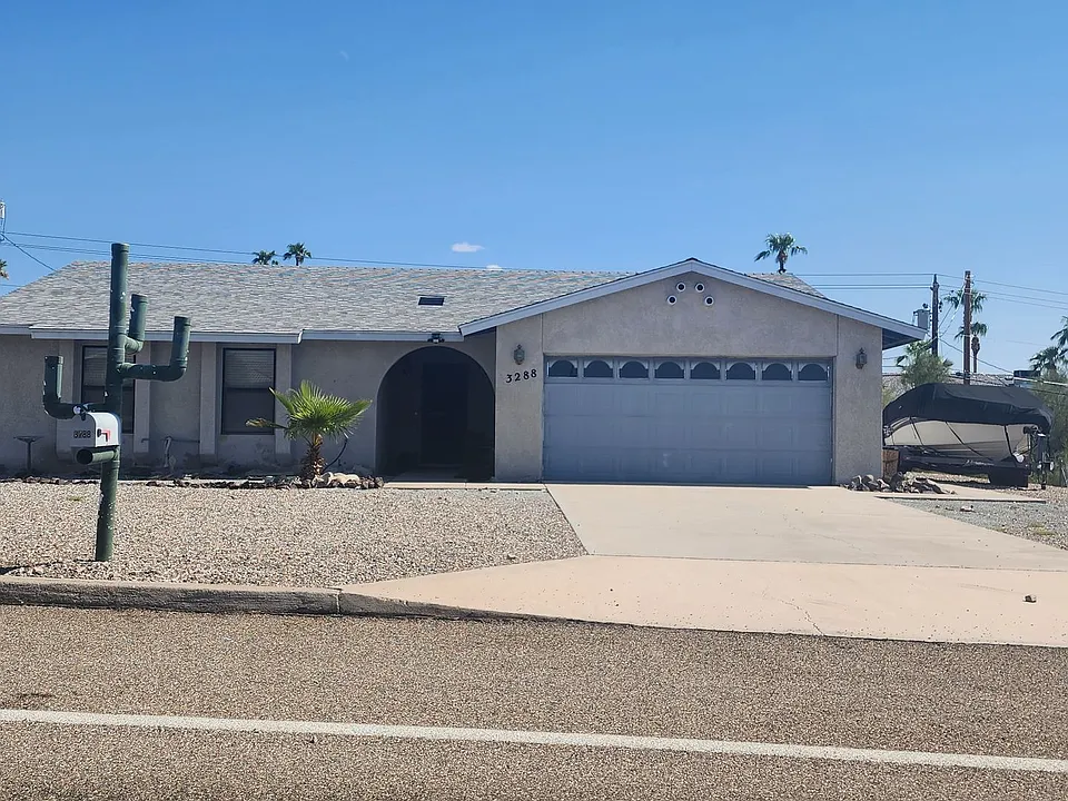 3288 Jamaica Blvd S