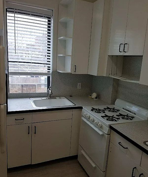 1st image of 111 Lee Ave APT 3C
