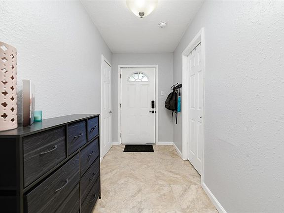 2nd image of 7102 Willow Ln
