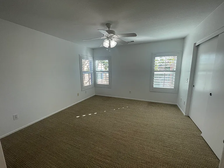 1080 Tustin Grove Dr — Photo 16