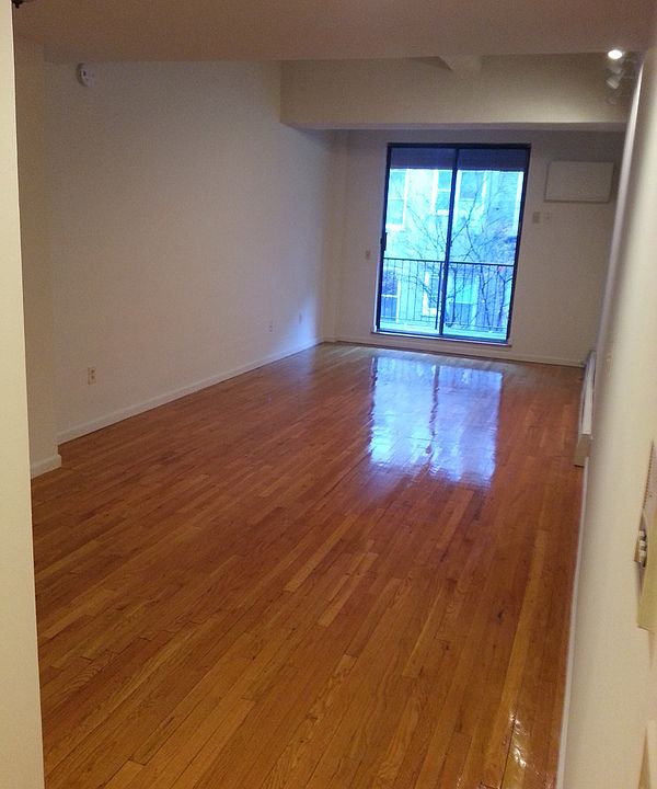 1st image of 449 W 44th St APT 3F