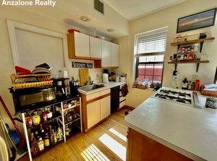 2A Baldwin Pl APT 3, Boston, MA 02113