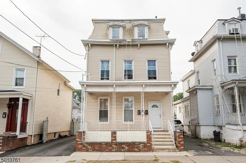 120 Orchard St #122 photo 1