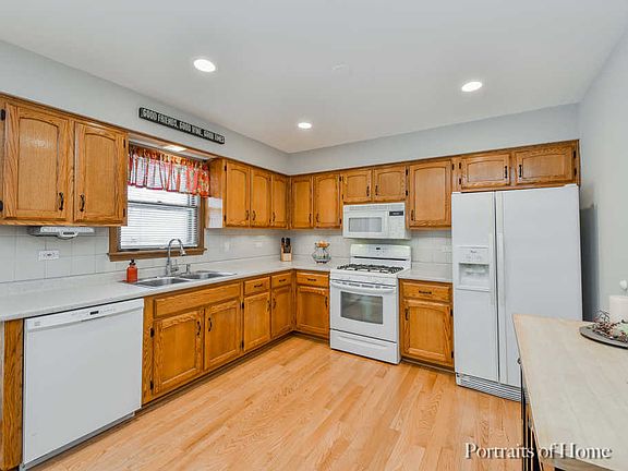 5th image of 1408 Schramm Dr
