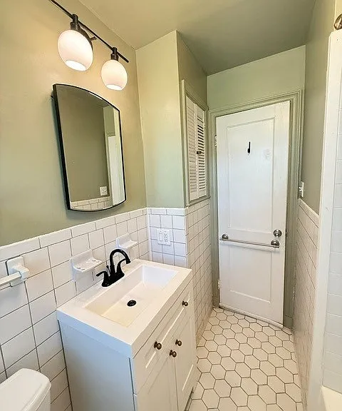 1300 Maywood Rd — Photo 17