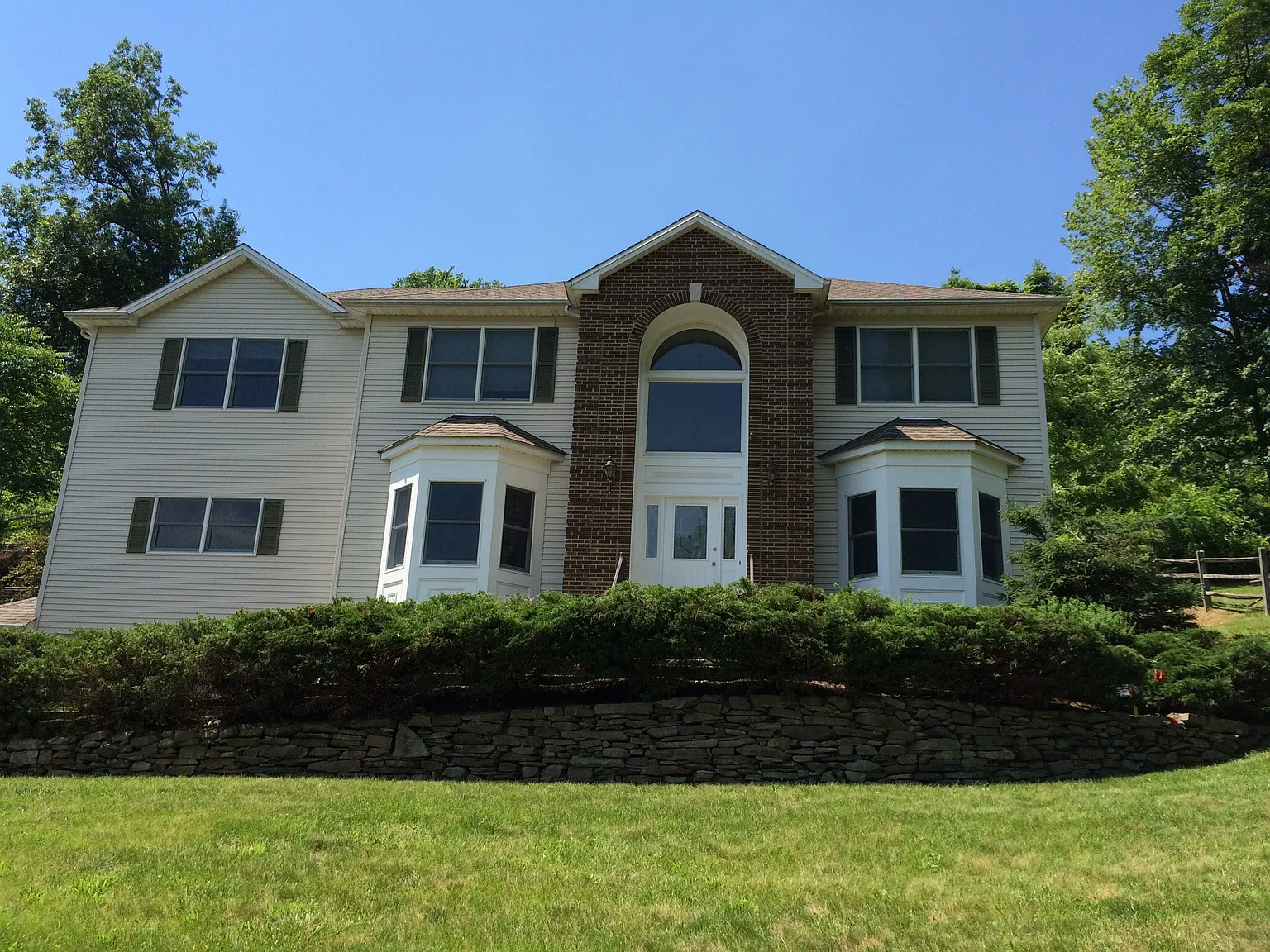 610 River Rd photo 1