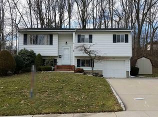 20 Sanford Rd, East Brunswick, NJ 08816