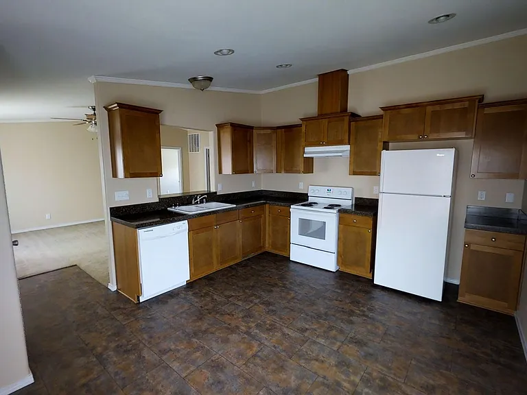 321 E Lime St — Photo 31