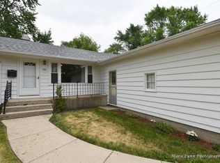 1165 Kenmore Ave, Aurora, IL 60505