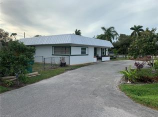 910 Central Dr, Naples, FL 34104