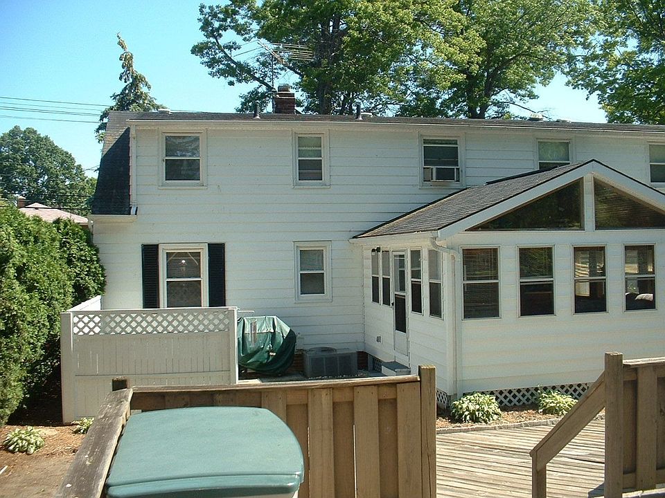 Rear-Pool-Deck-Patio
