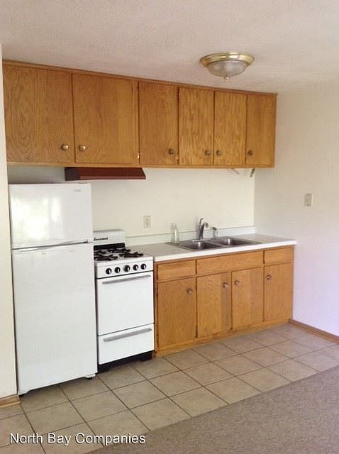 2nd image of 1215 4th St SE APT 7