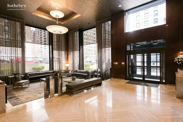 Sold by Sotheby's International Realty | media 11