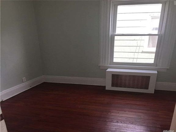 3rd image of 10216 91st Ave