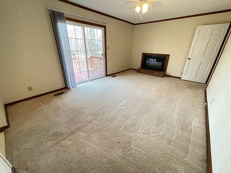 106 Downing Ct — Photo 17