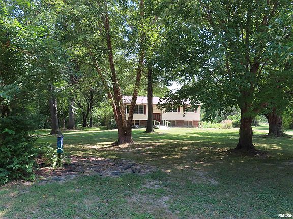 2nd image of 1201 Eiker Rd