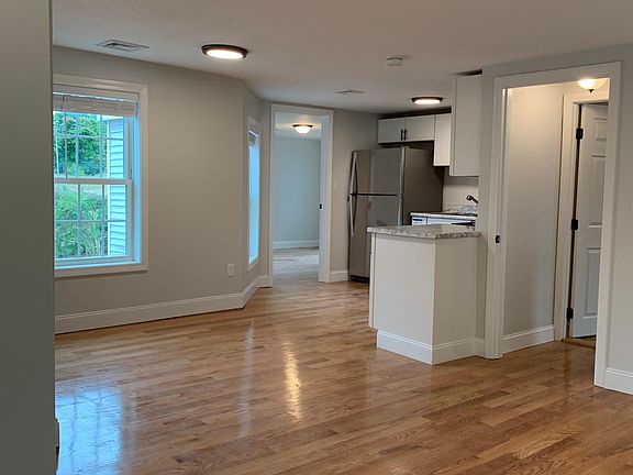 5th image of 440 Court St #1