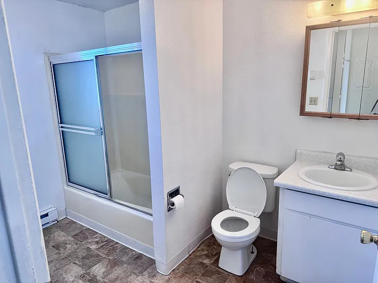 1315 SW G St — Photo 10