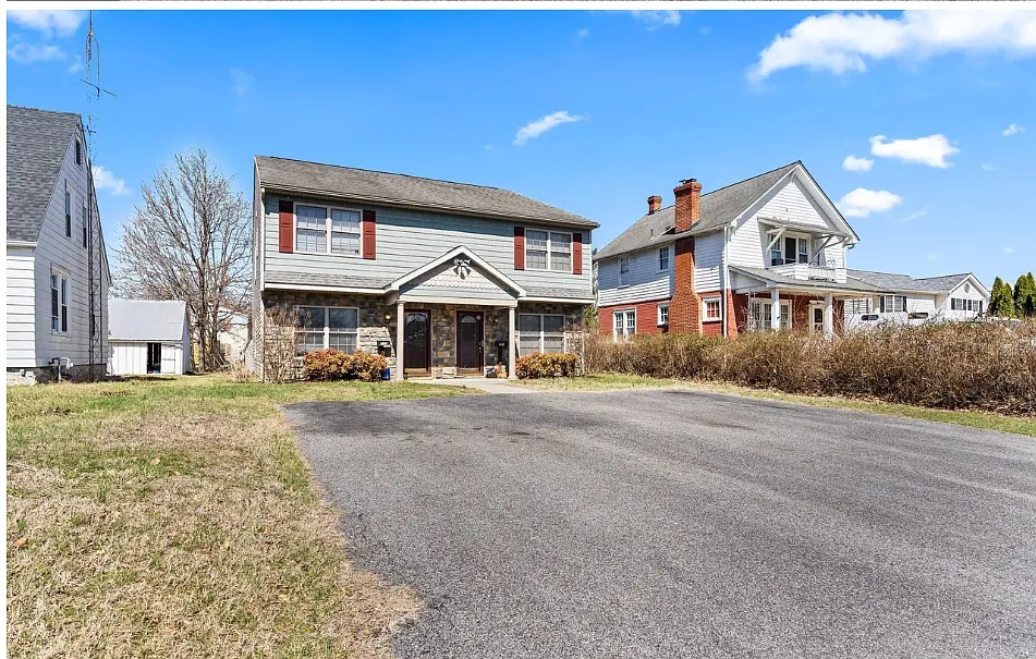 Building Photo - 1527 Sherman Ave #2