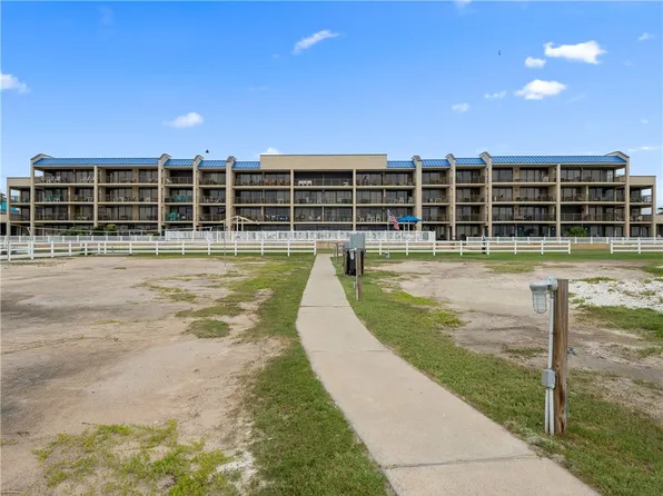 1021 S Water St #312, Rockport, TX 78382