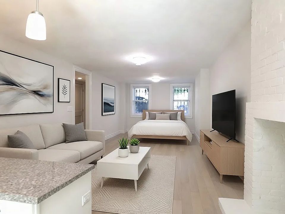 2nd image of 412 Adelphi St #1