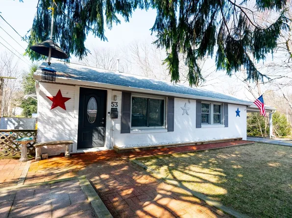 53 Tiverton Pkwy, Worcester, MA 01602