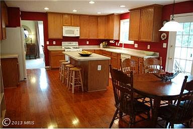 5th image of 55 Woodleigh Ln