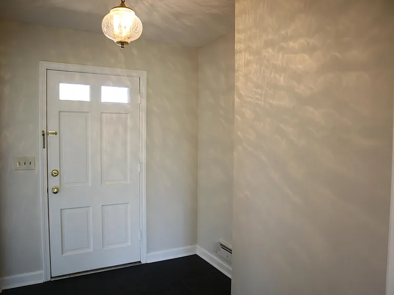 2331 Thornhill Rd — Photo 8