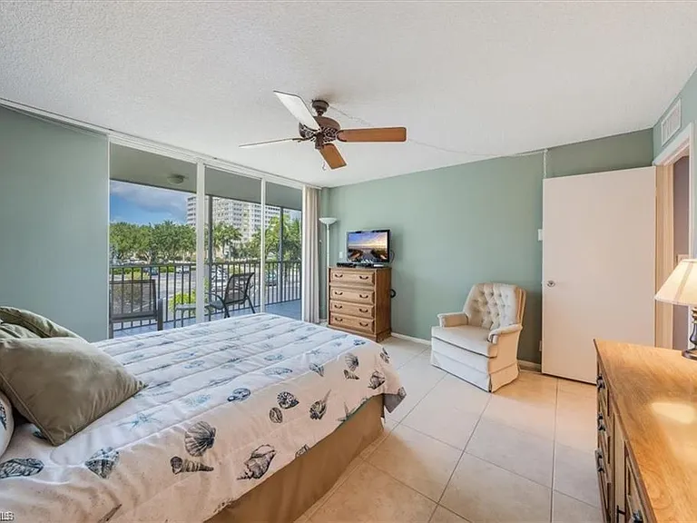 3 Bluebill Ave #207 — Photo 8