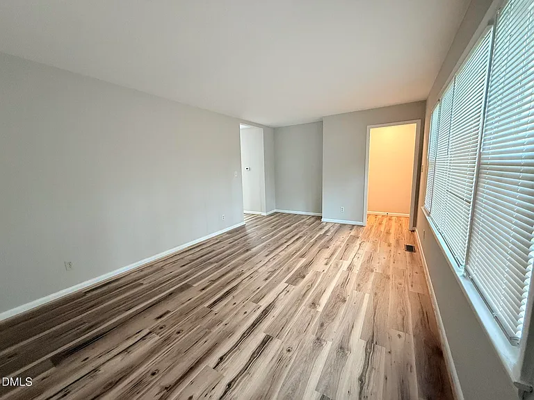 2705 Glascock St — Photo 8
