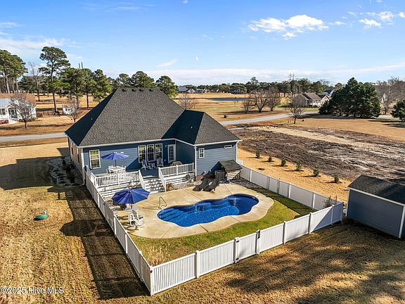3rd image of 195 Carolina Club Drive