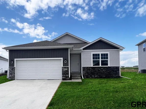 12706 S 204th Ave, Gretna, NE 68028