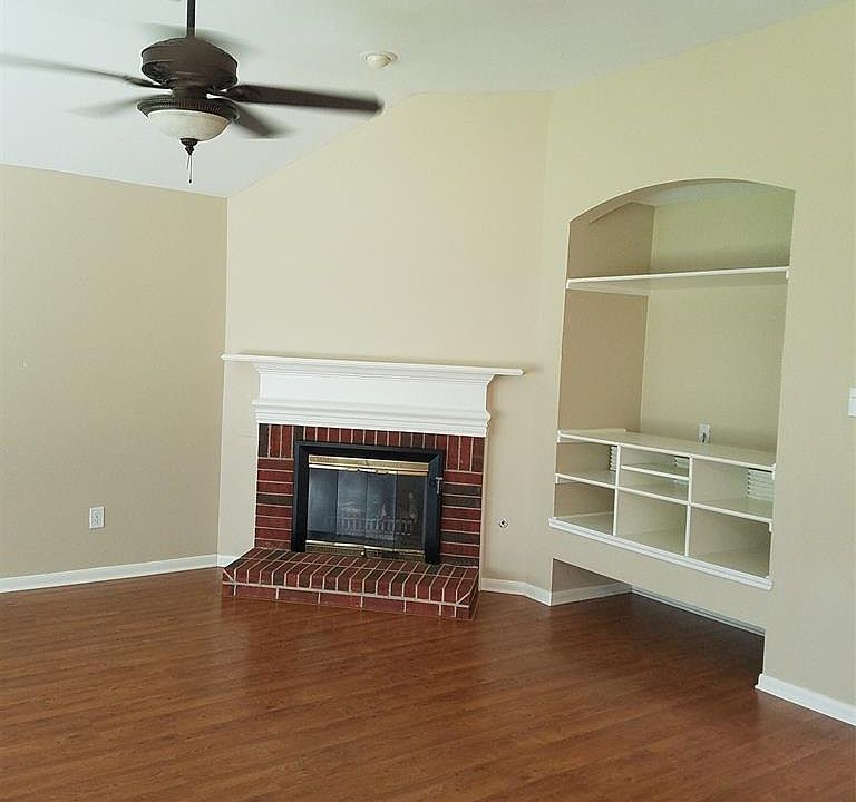 1st image of 1938 Diamond Brook Dr