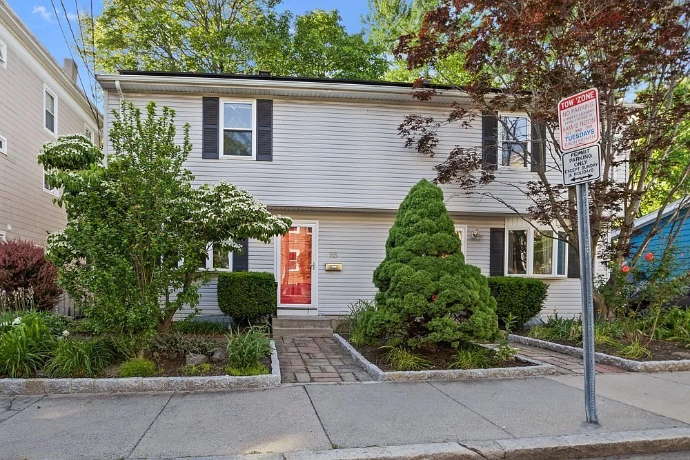 Building Photo - 55 Waterhouse St #55