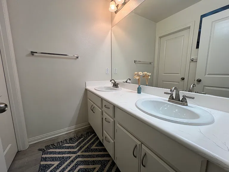 1707 Frangipani Ave — Photo 22