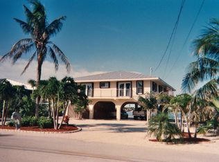 325 S Point Dr, Sugarloaf Key, FL 33042
