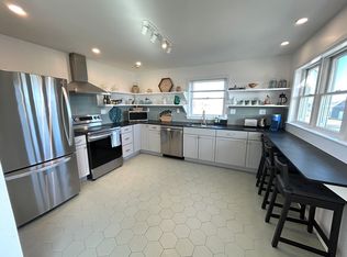 44 Indian Rd, Little Compton, RI 02837