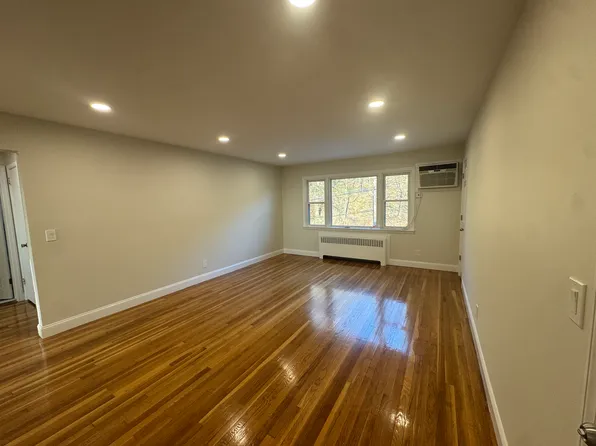 646 Fairview Ave Floor 2, Fairview, NJ 07022