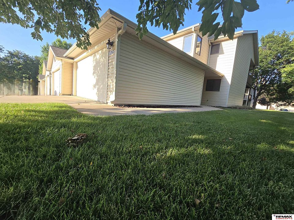 1st image of 1761 Surfside Dr